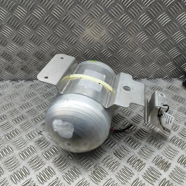 Õhkvedrustuse õhupaak 2W935B709AC