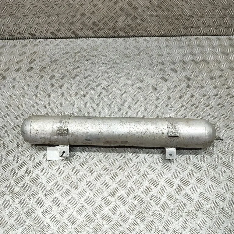 Air suspension tank/reservoir J9D35B709AB