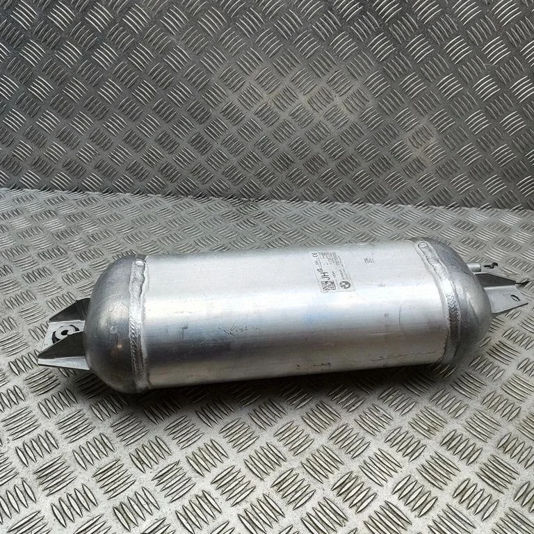 Zbiornik powietrza zawieszenia pneumatycznego 6878492