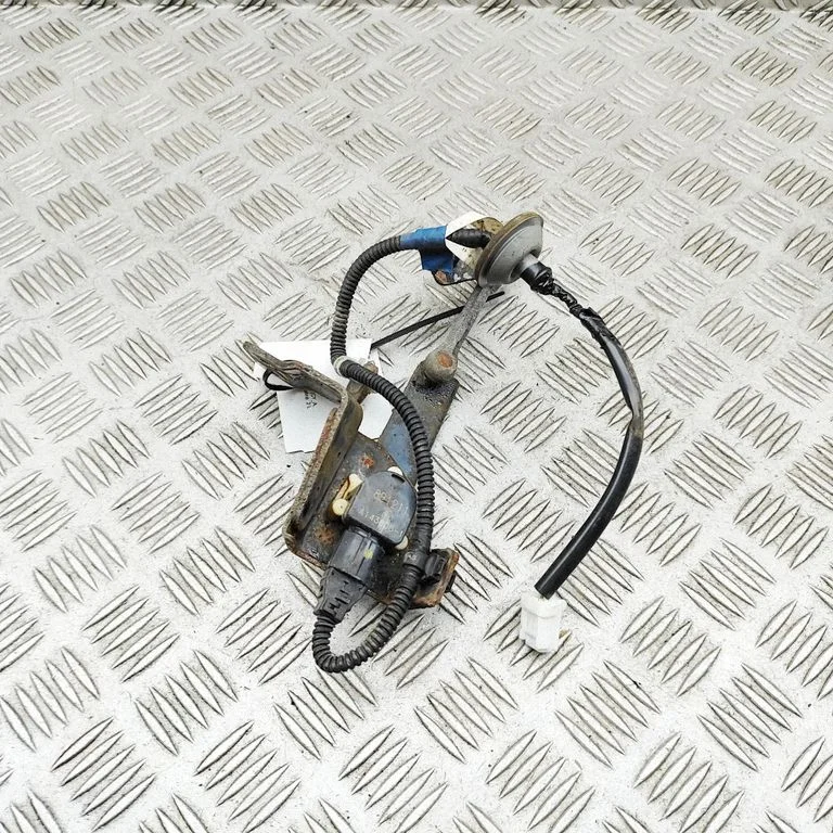Tagumise õhkvedrustuse kõrgusandur 8B1211