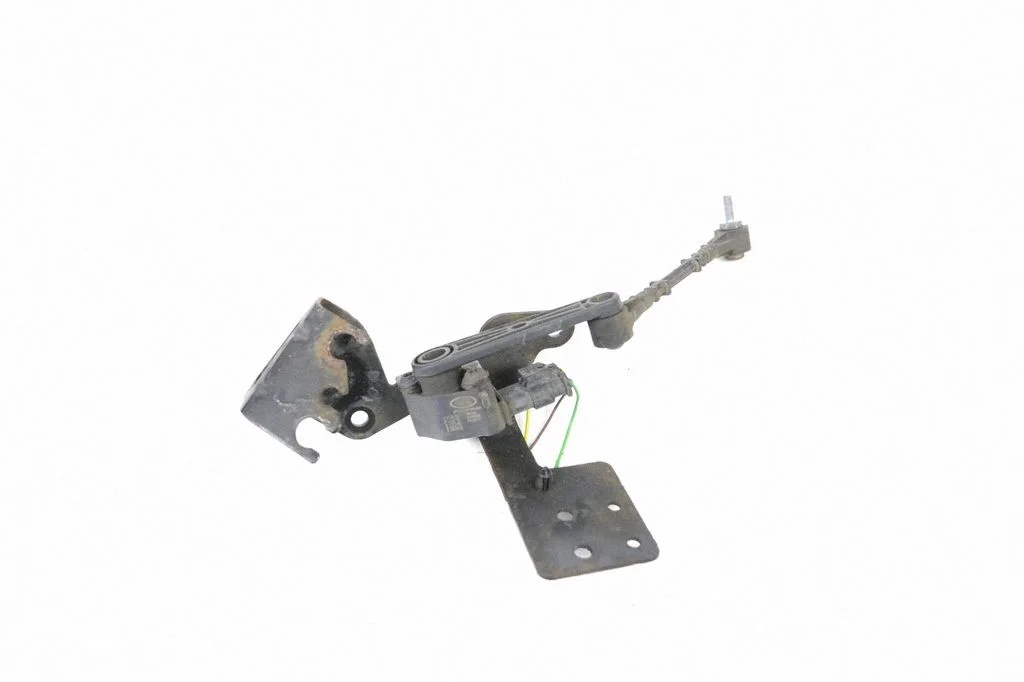 Rear air suspension level height sensor JPLA3D026BA