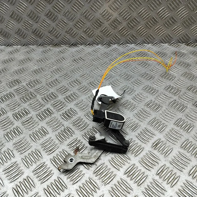 Rear air suspension level height sensor