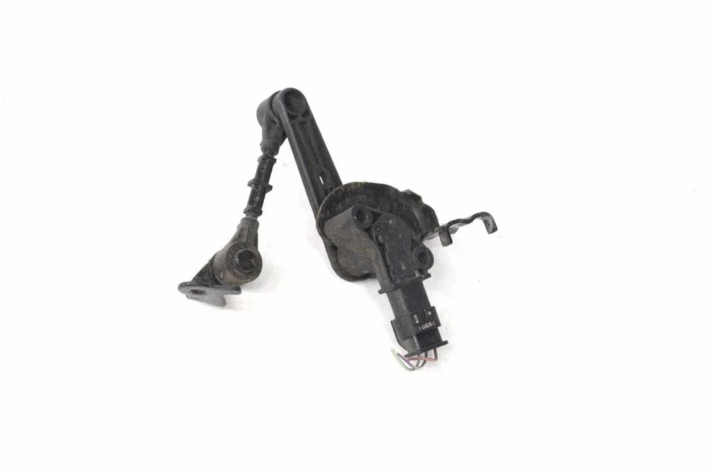 Rear air suspension level height sensor J9D33C280DA