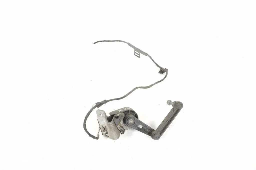 Rear air suspension level height sensor 6861351