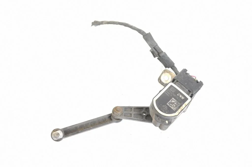 Rear air suspension level height sensor 6788574