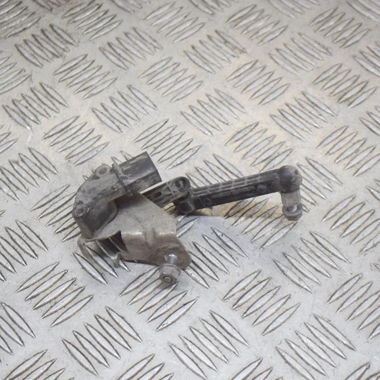 Rear air suspension level height sensor 104497100C