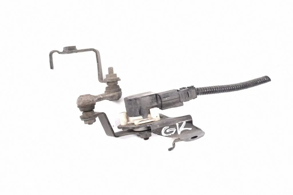 Rear air suspension level height sensor 9J0811