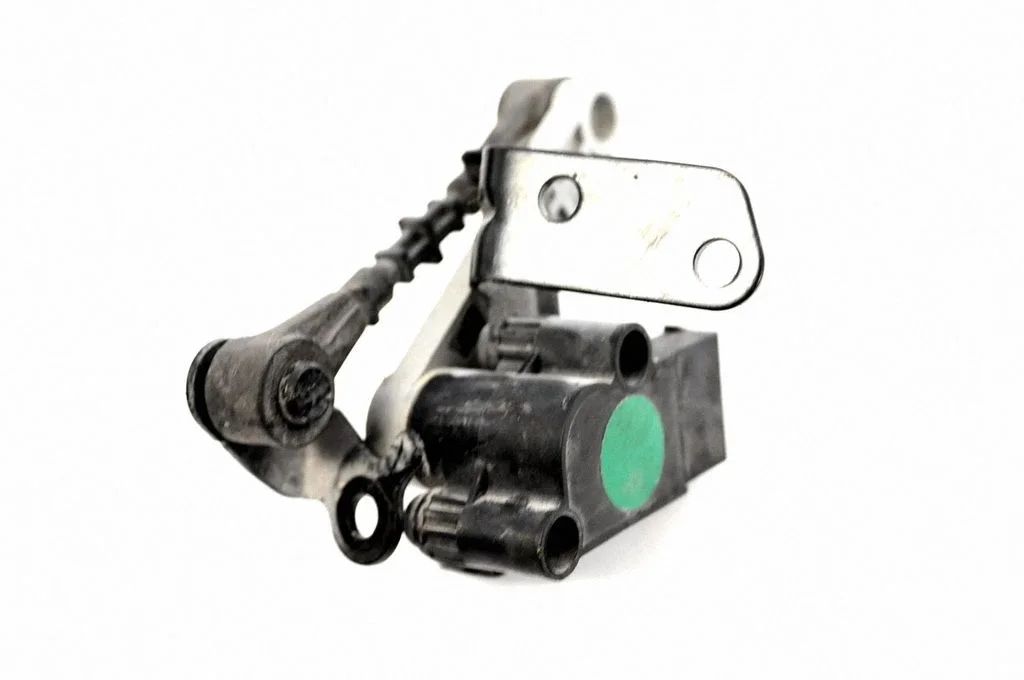 Rear air suspension level height sensor HK833C280DA