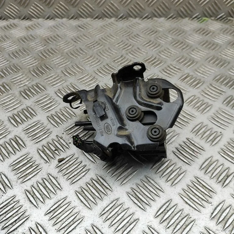 Air suspension control unit module (rear) M8E2101C78AE