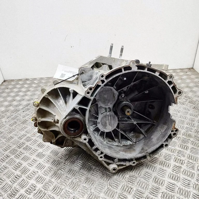 Manual 6 speed gearbox TIGA1