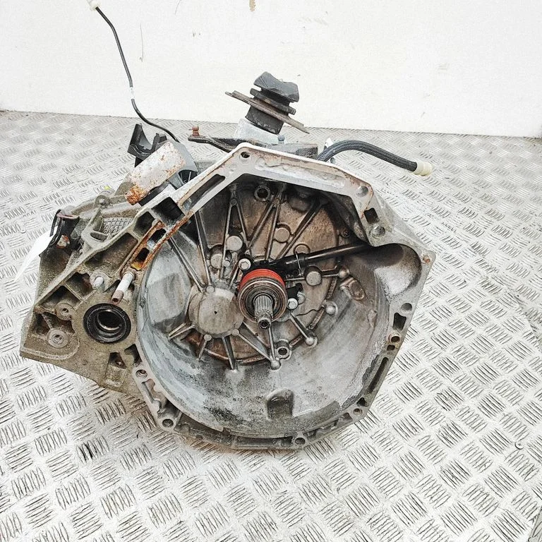 Mehaaniline 6-käiguline käigukast 320103635R – Renault Kadjar (2015-)