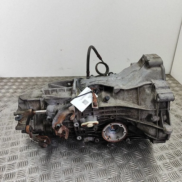 Manual 6 speed gearbox