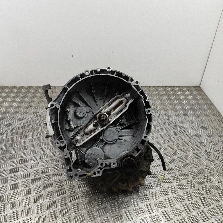 Mehaaniline 6-käiguline käigukast GS653DG