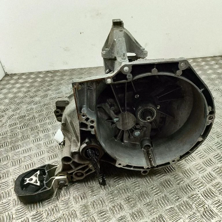Manualna skrzynia biegów 6-biegowa – Ford Focus (2010-2017)
