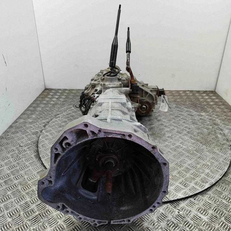 Mehāniskā 6 pārnesumu ātrumkārba