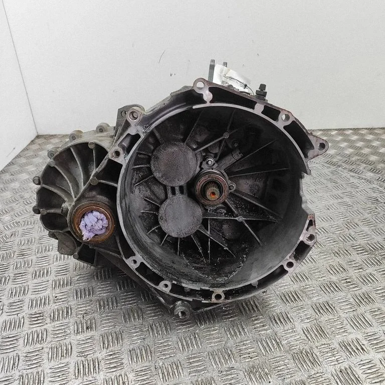 Manual 6 speed gearbox TIGA1