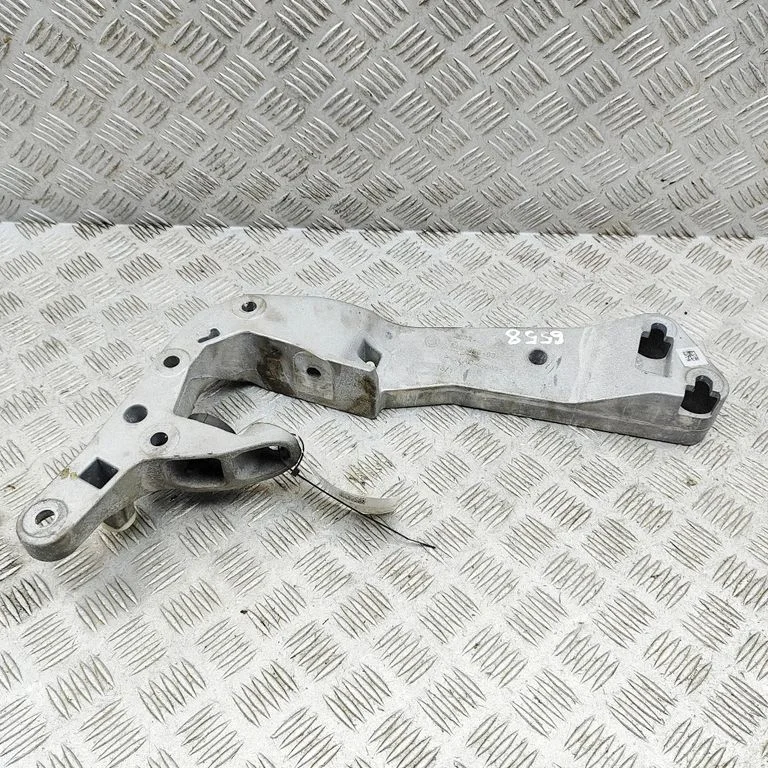 Gearbox mounting bracket 8486998