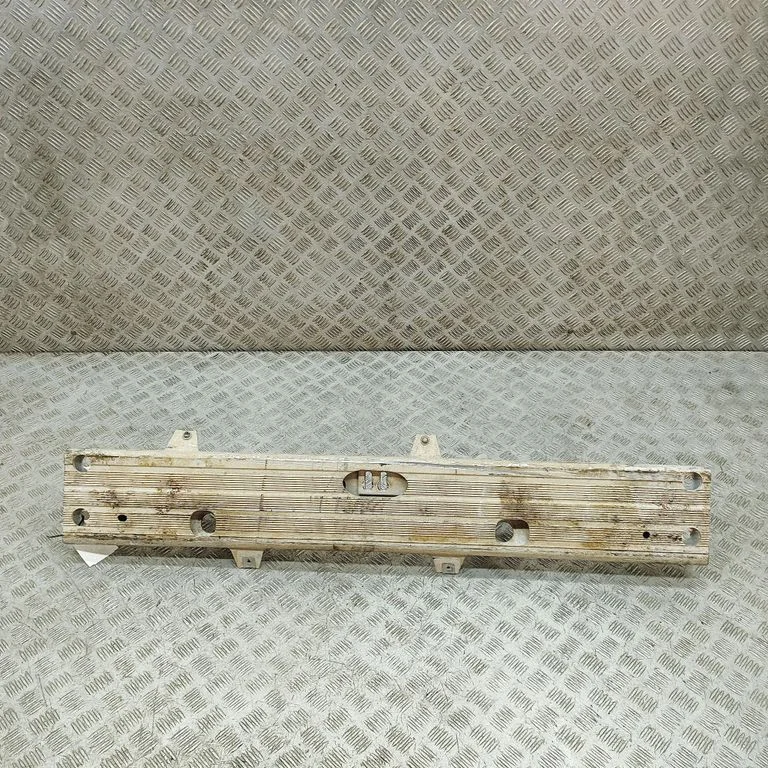 Ātrumkārbas stiprinājuma kronšteins A1672410500
