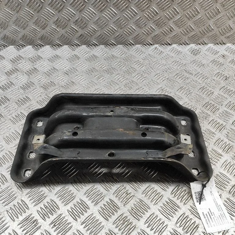 Gearbox mounting bracket A2132400802