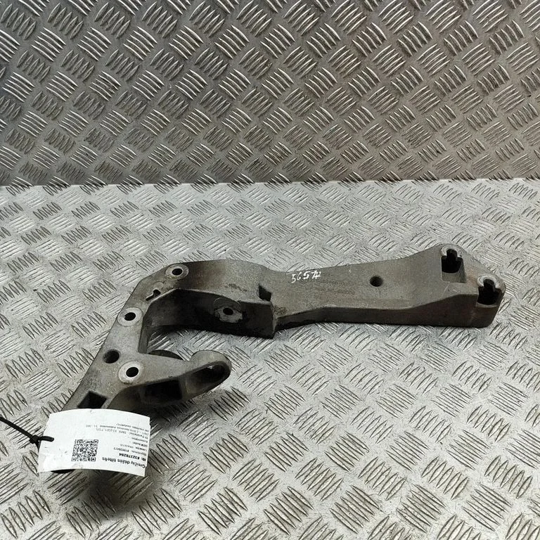 Gearbox mounting bracket 8486998