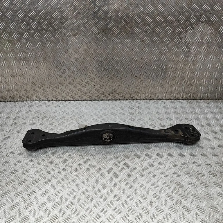 Ātrumkārbas stiprinājuma kronšteins 7L0399225C