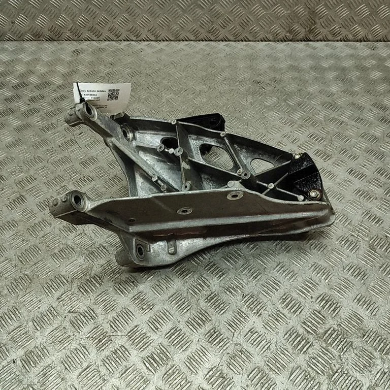 Ātrumkārbas stiprinājuma kronšteins A71M1754XB