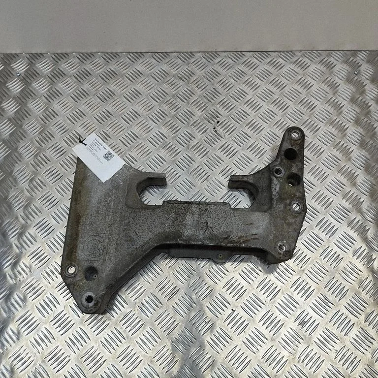 Käigukasti kinnitusklamber – BMW 3-seeria G20 G21 (2019-)