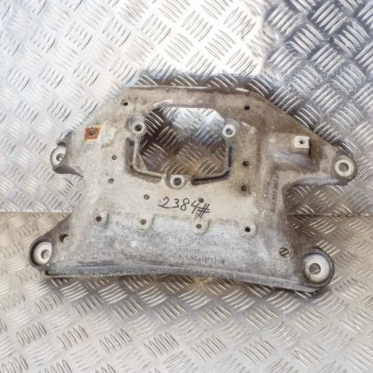 Gearbox mounting bracket – Audi A4 Allroad B8 (2008-2016)