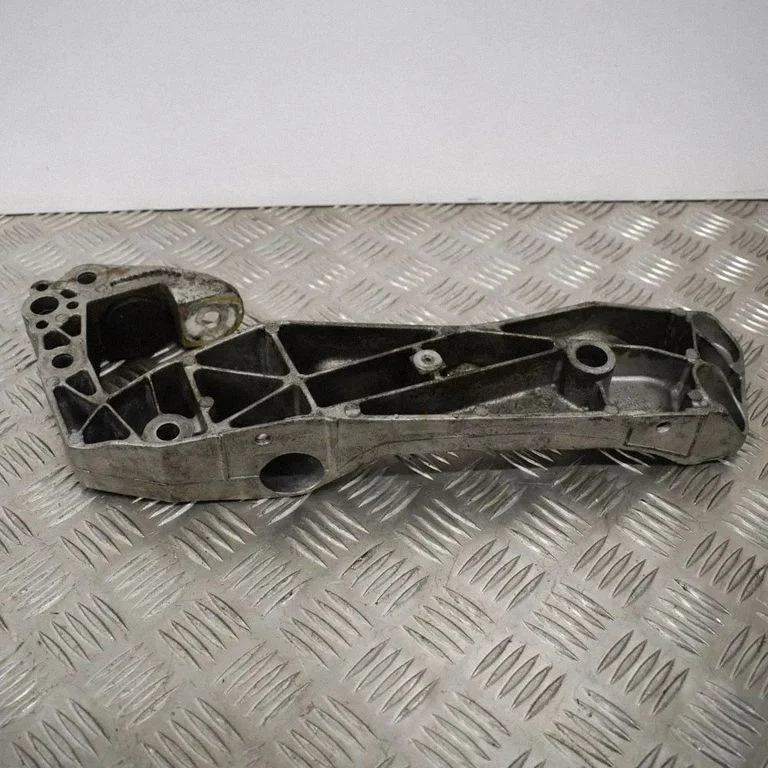 Wspornik skrzyni biegów – BMW Seria 5 F10 F11 (2009-2016)