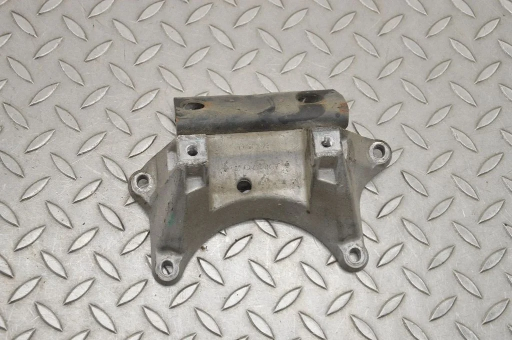 Gearbox mounting bracket – Mercedes-Benz SLK-Class R171 (2005-2011)