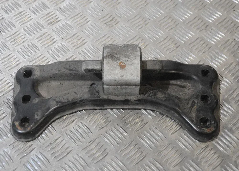 Gearbox mounting bracket – Mercedes-Benz SLK-Class R170 (1996-2004)