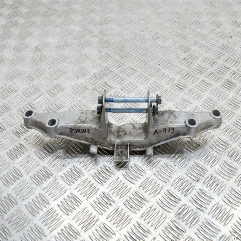 Gearbox mounting bracket – Porsche Boxster 987 (2005-2012)