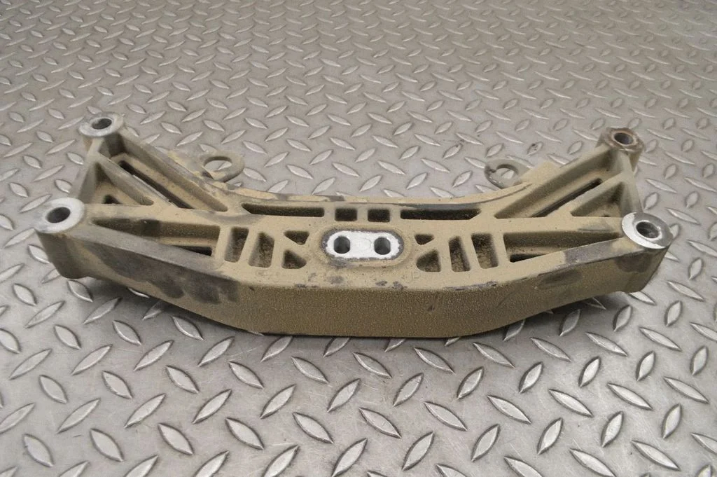Gearbox mounting bracket 68170323AA