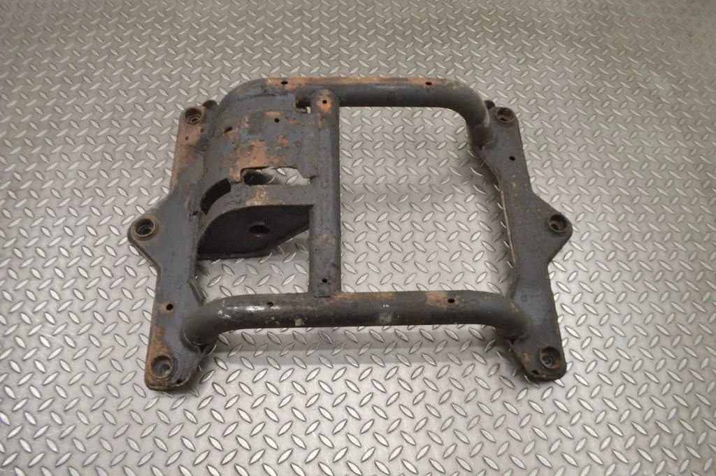 Gearbox mounting bracket 6752069