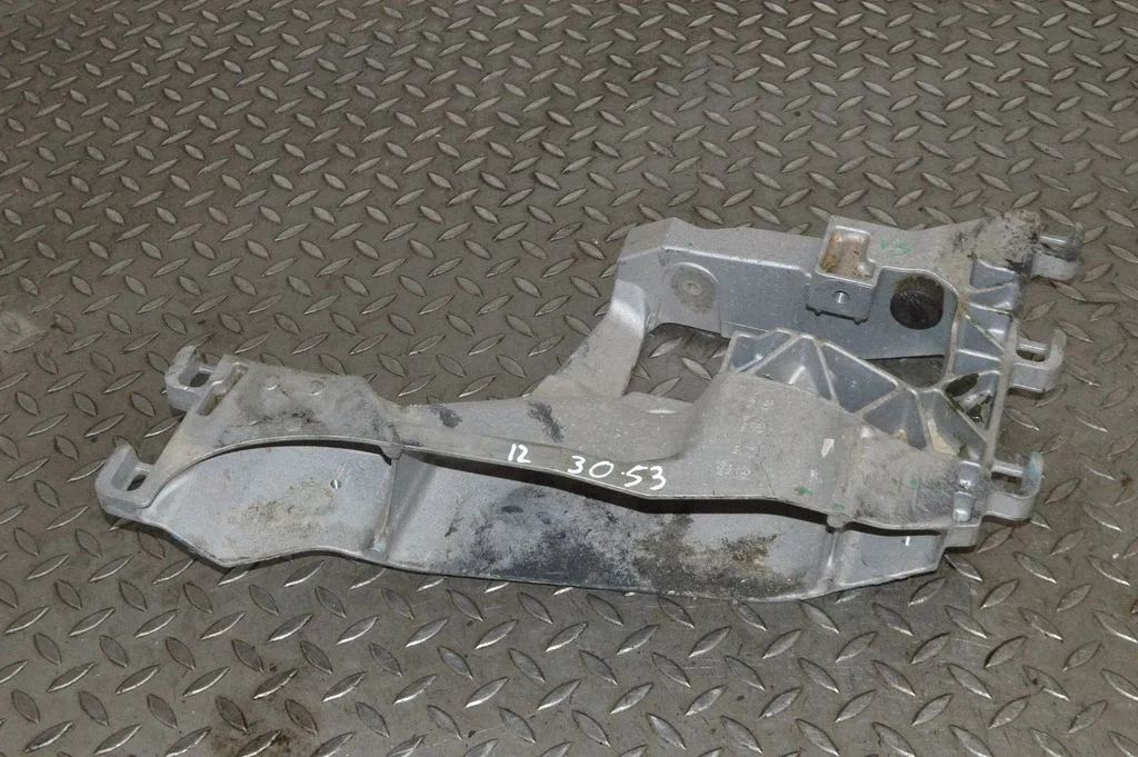 Gearbox mounting bracket – Land Rover Range Rover Evoque L551 (2018-)