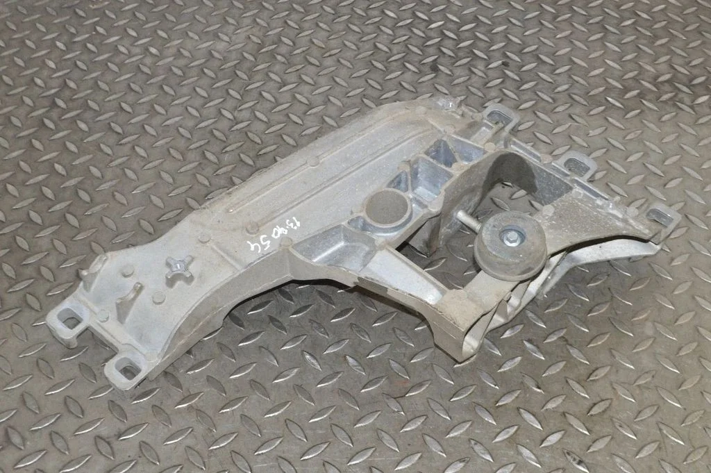 Gearbox mounting bracket – Jaguar F-Pace (2016-)