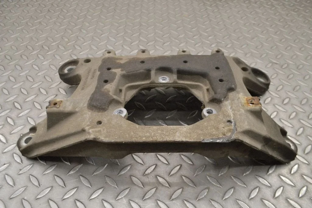 Gearbox mounting bracket – Audi Q5 SQ5 8R (2008-2017)