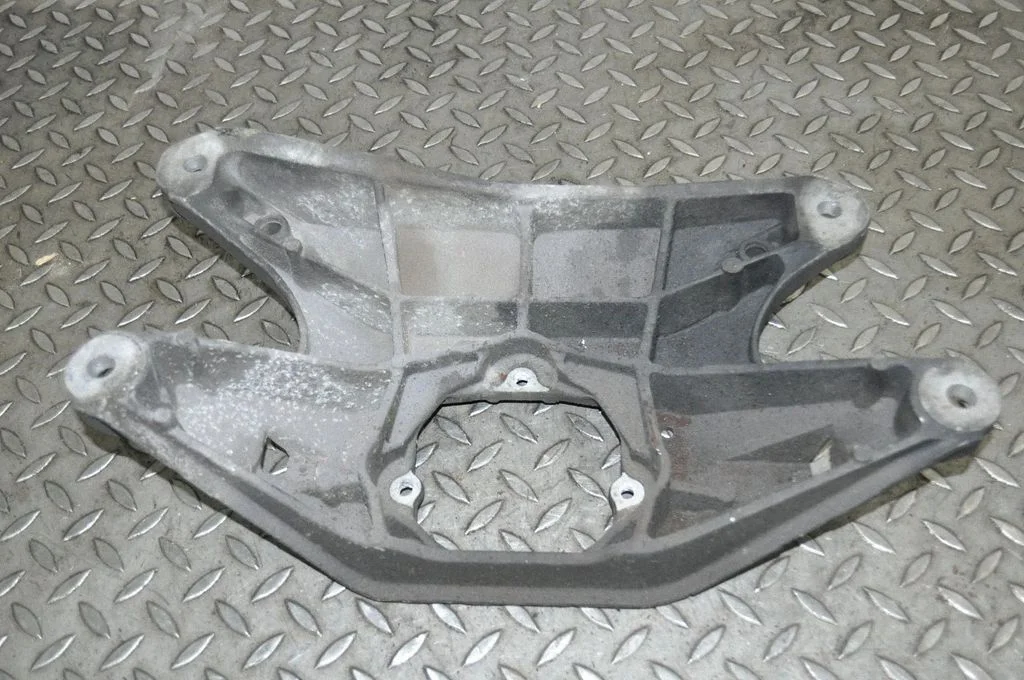 Gearbox mounting bracket – Audi A5 Sportback 8TA (2009-2016)