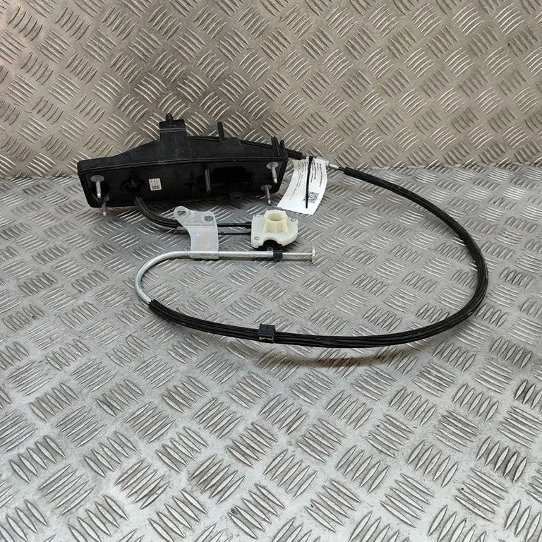 Pārnesumu pārslēgšanas trose 8W0713052AB