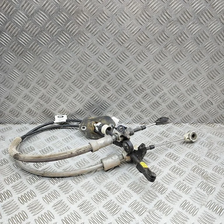 Gear shift cable linkage BK2R7E395DF