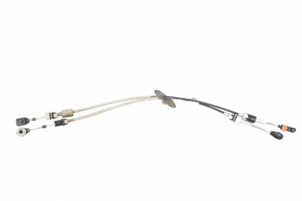 Gear shift cable linkage 4FTA369CE