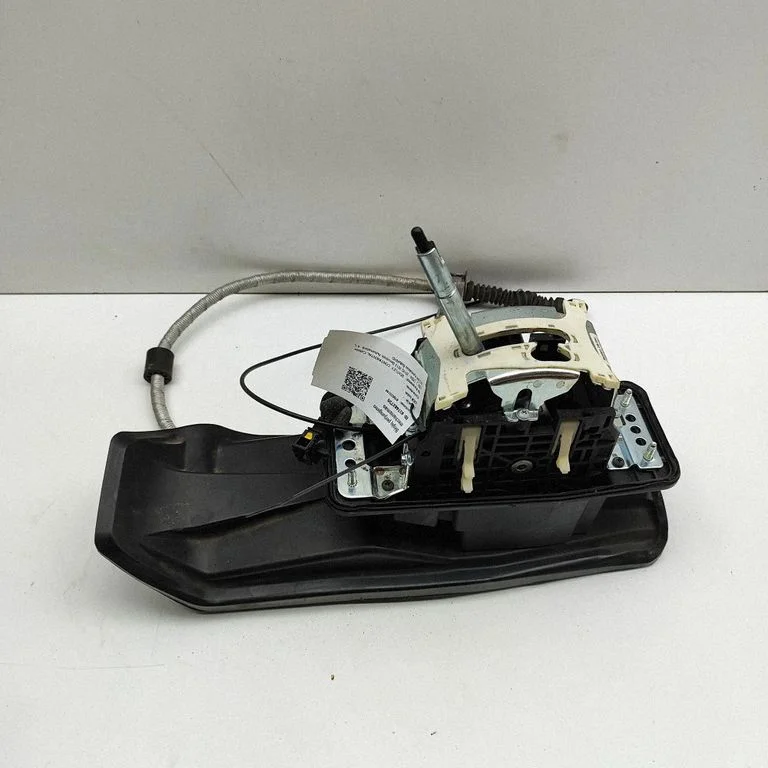 Gear selector mechanism 3W2713041G