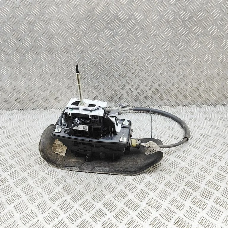 Mechanizm zmiany biegów (kulisa) 8R2713041M