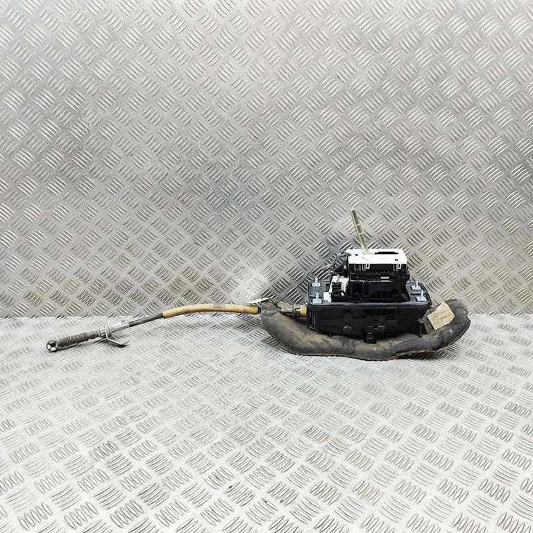 Gear selector mechanism 4G1713041AK