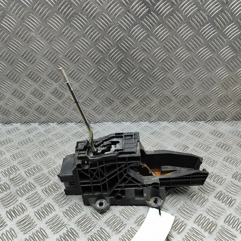 Gear selector mechanism 3355060C20