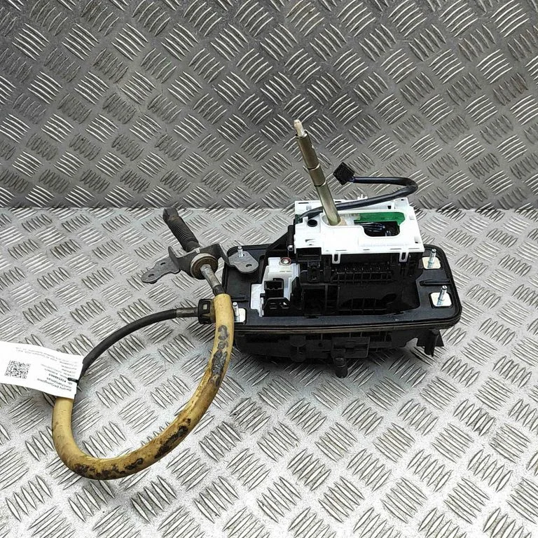 Pārnesumu pārslēgšanas mehānisms (kulise) 4G2713041AL