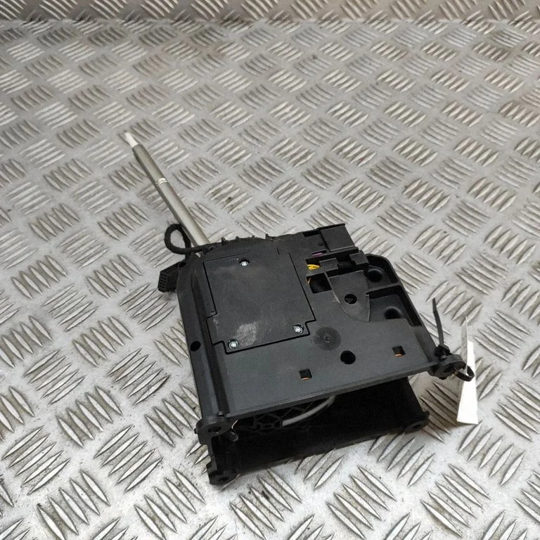 Gear selector mechanism 2Q1713023AM