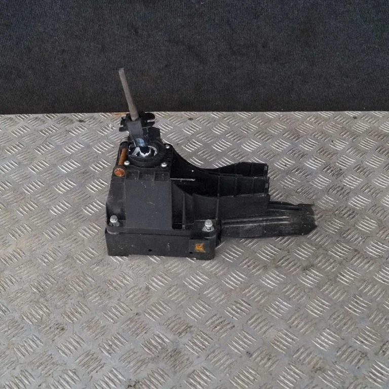 Gear selector mechanism – Opel Insignia A (2008-2017)