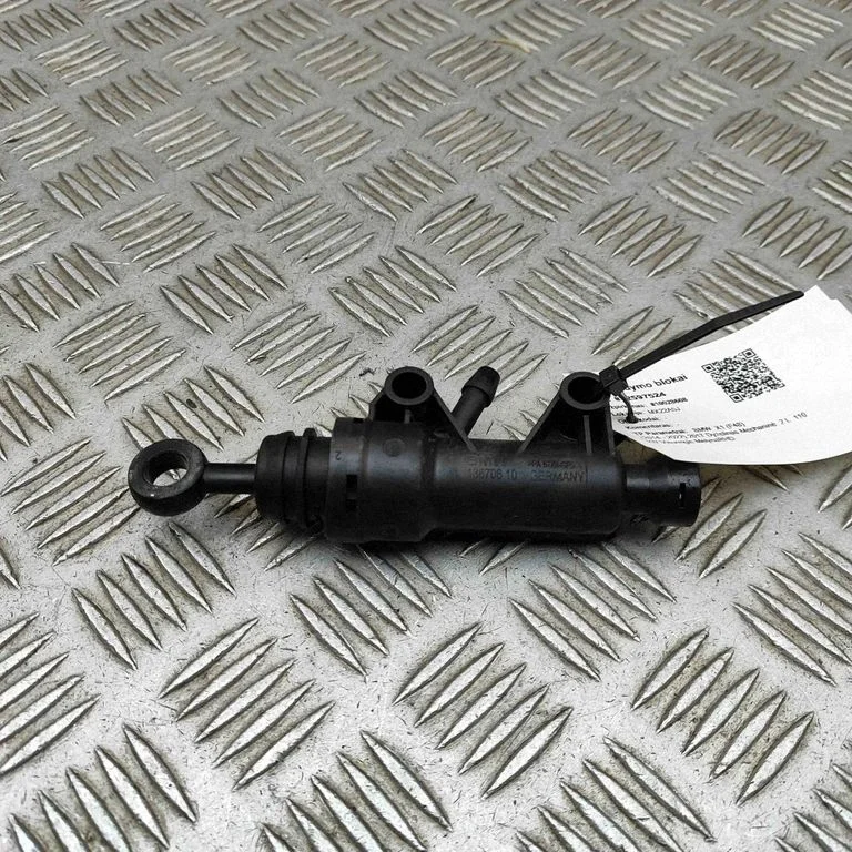 Clutch slave cylinder 6865168