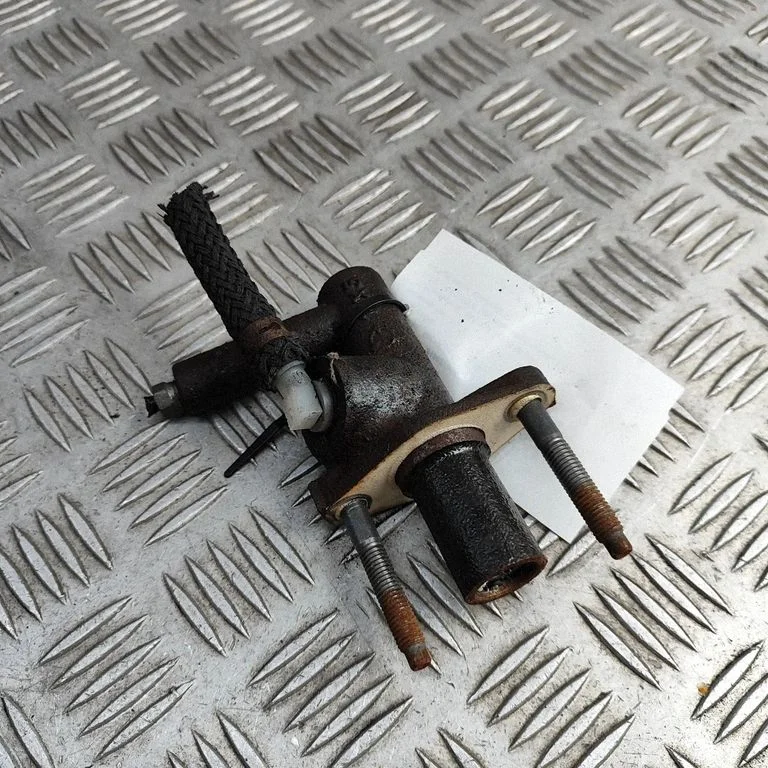 Clutch slave cylinder N12141990B